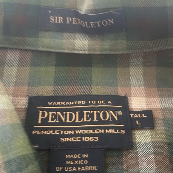 Pendleton untucked button up - Picture 3 of 5
